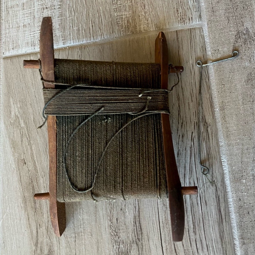 19th C. Alaskan Inuit Primitive Wooden Hand Reel For Fishing Antique